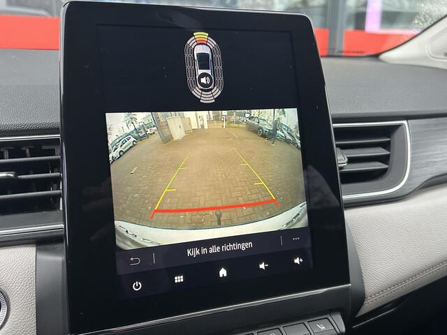 Renault CAPTUR 1.6 E-Tech Plug-in Hybrid 160 Initiale Paris / Lederen Bekleding / Achteruitrijcamera / Stoel & Stuurverwarming / Trekhaak / Apple Carplay & Android Auto / Cruise Control / Climate Control / Parkeersensoren /