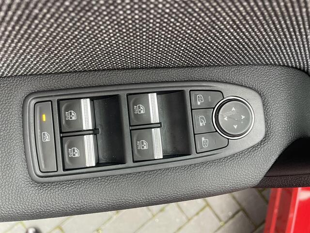 Renault CAPTUR 1.0 TCe 90 techno / ACHTERUITRIJCAMERA / PARKEERSENSOREN / CRUISE CONTROL / CLIMATE CONTROLE