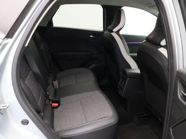 Renault CAPTUR TCe 100pk Intens | Dealer onderhouden | Trekhaak | Parkeersensoren achter | Climate control |