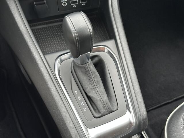 Renault CAPTUR TCe 140 Intens l AUTOMAAT l Cruise control l Parkeersensoren