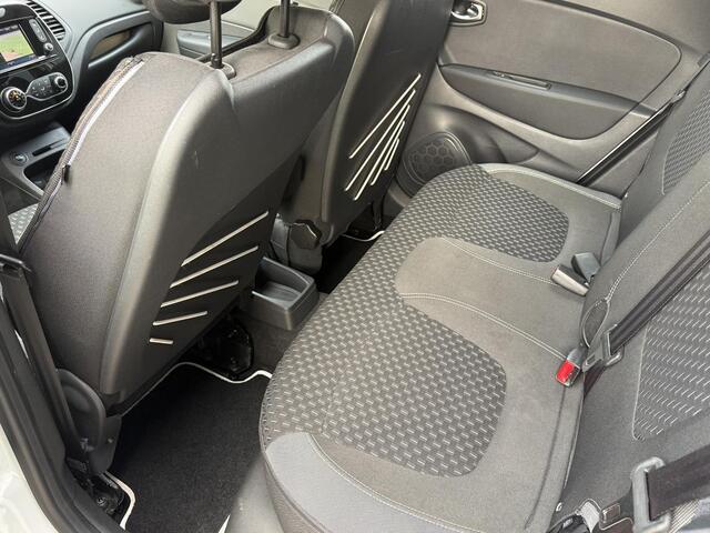 Renault CAPTUR 1.3 TCe Intens / Trekhaak / Navigatie / Camera / Cruise Control / Climate Control