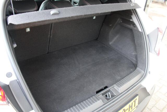 Renault CAPTUR 1.6 E-Tech Plug-in Hybrid 160 R.S. Line | Stoelverwarming | Trekhaak |