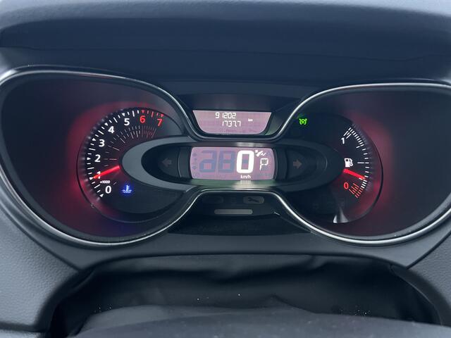 Renault CAPTUR 1.2 TCe Intens | Nieuw Binnen! | Automaat | Navigatie | Climate Control | Trekhaak | APK 15-10-2026 |