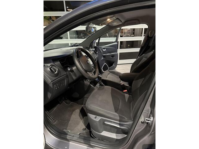 Renault CAPTUR 1.2 TCe Limited Automaat! Navi stoel verw