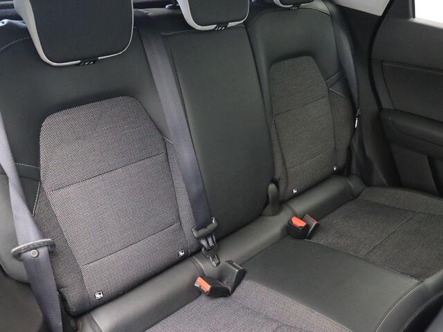 Renault CAPTUR E-Tech full hybrid 145pk techno | Achteruitrijcamera | Climate Control | Parkeersensoren Voor en Achter | Apple/Android Carplay |