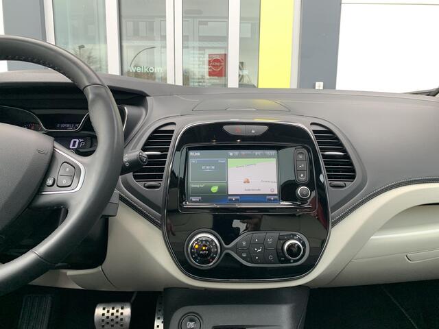 Renault CAPTUR 1.2 TCe Initiale Paris | Automaat | Panoramadak | Dodehoekdetectie | BOSE- audiosysteem