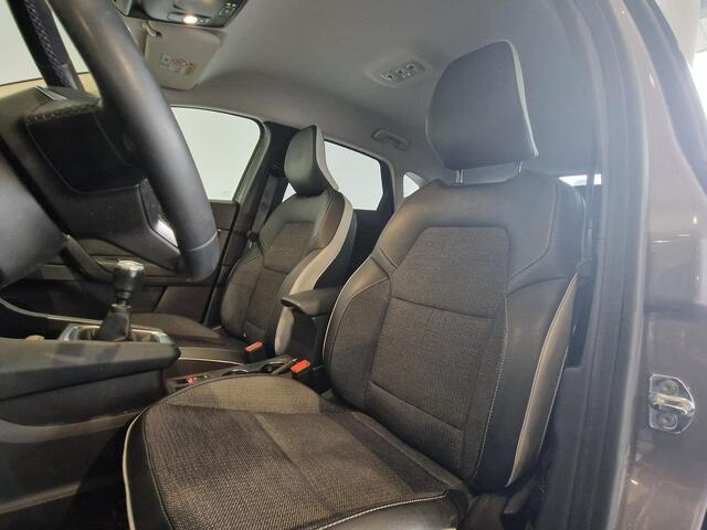 Renault CAPTUR 1.0 TCe 90 Intens | NAVIGATIE | PARKEERSENSOREN ACHTER | CLIMATE CONTROL |