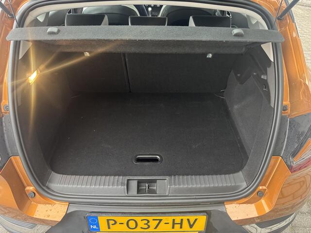 Renault CAPTUR 1.3 TCe 130 Intens | Panoramadak | Stoelverwarming | Trekhaak | All-Season banden |