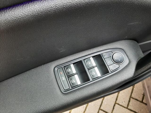 Renault CAPTUR 1.3 TCe 140 Intens 18 inch trekhaak