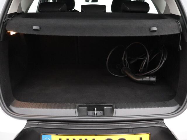 Renault CAPTUR 1.6 E-Tech plug-in hybrid 160 techno / STOELVERWARMING / NAVIGATIE / CLIMATE CONTROL /