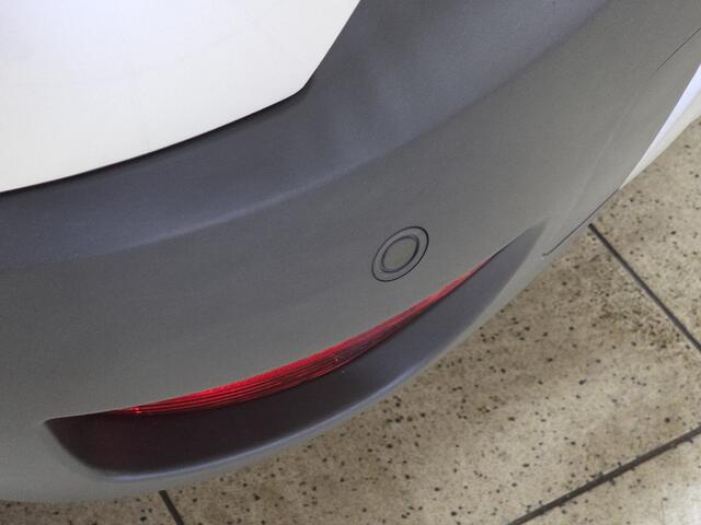 Renault CAPTUR 0.9 TCe Intens /Trekhaak! /LED Koplampen /Camera /KEYLESS /Navi /Climat /Cruise /Elek. pakket /Bluetooth /Regensensor /17"LMV /Extra getint glas /PDC V+A /LED Dagrijverl.