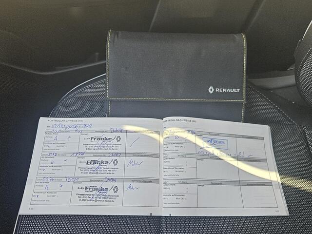 Renault CAPTUR 1.3 140PK Intens Automaat / Trekhaak (1500KG) / Achteruitrijcamera / Stoelverwarming / Dealer Onderhouden / All Season Banden / Navigatie / Apple Carplay & Android Auto / Climate Control / Cruise Control /