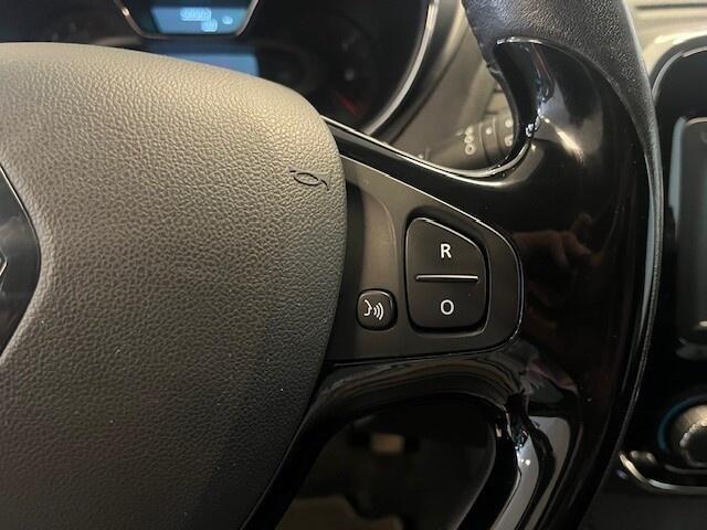 Renault CAPTUR 1.2 TCe Limited ( sensoren / navigatie / trekhaak )