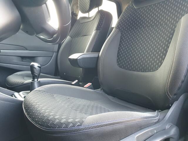 Renault CAPTUR 0.9 TCe Intens NAVI/CAMERA/CRUISE/LMV