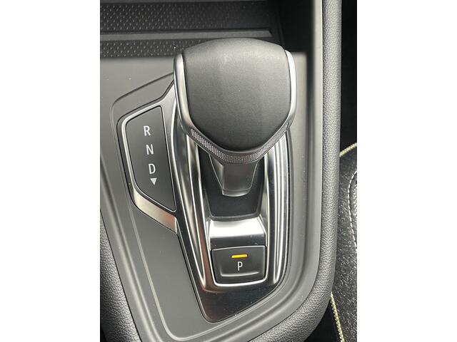 Renault CAPTUR 1.3 mild hybrid 160 techno Automaat Navigatie ( via Applecarplay/Android auto), LED, 18"Lm, Camera, Adaptive Cruise Control, Climate Control