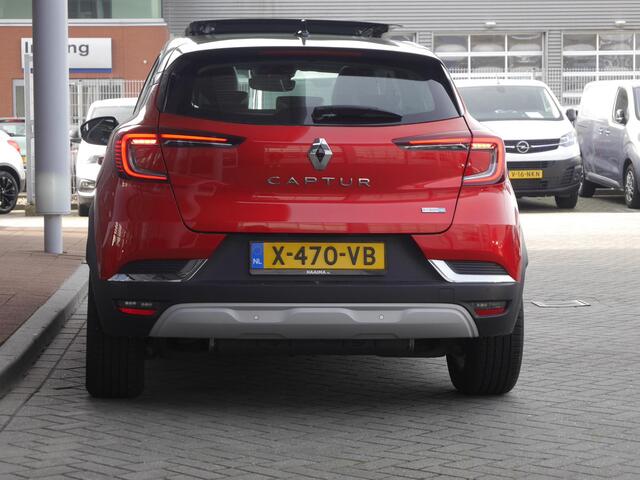 Renault CAPTUR 1.6 E-Tech Plug-in Hybrid 160 Intens | Panorama dak | Achteruitrijcamera | Lichtmetalen velgen | Navigatie | Cruise control | Stoelverwarming |