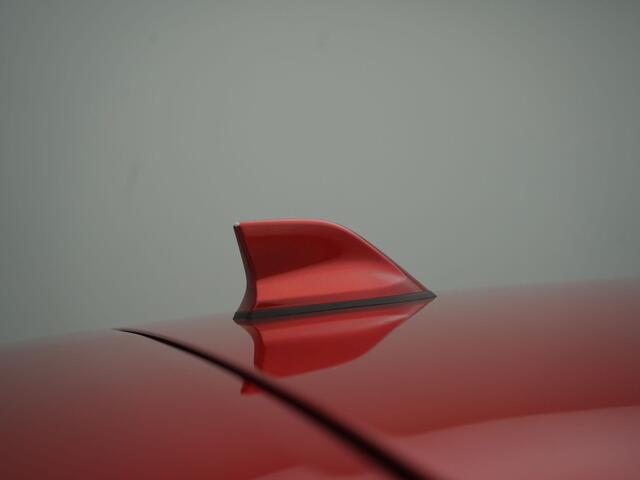 Renault CAPTUR TCe 140 EDC Intens - RIJKLAARPRIJS - Automaat - Achteruitrijcamera - Cruise Control - Trekhaak - Dealeronderhouden