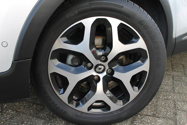 Renault CAPTUR 1.3 TCe 150 PK Intens | Automaat | Panoramisch dak | Trekhaak | Camera achter |