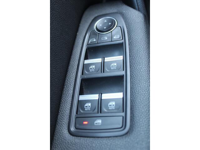 Renault CAPTUR 1.0 TCe 100 Bi-Fuel Intens Virtual cockpit, Keyless entry, LED, PDC, camera, AppleCarPlay/AndroidAuto