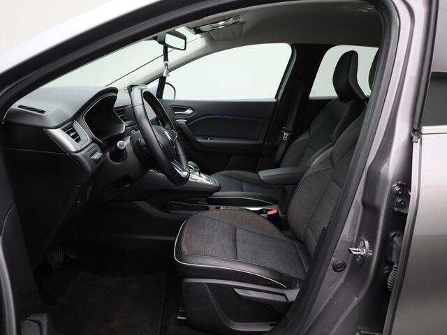 Renault CAPTUR 1.3 TCe 140 Intens | Climate Control / ECC, Licht metalen velgen 18 inch | Trekhaak | Cruise control | Navigatie | Half lederen bekleding zwart | Park Distance Control voor en achter, Achteruitrijcamera | Dakrailing |