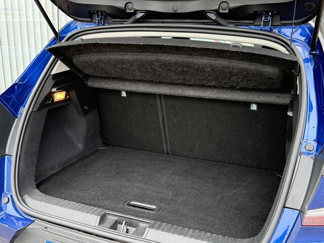 Renault CAPTUR 1.3 TCe 130 Intens | Trekhaak | NAP | Dealer onderhouden | Achteruitrijcamera | Navigatie | DAB | Climate Control | LED |