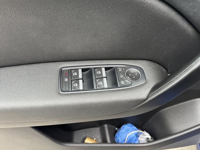 Renault CAPTUR 1.0 TCe 100pk H5 Bi-Fuel Zen Navigatie Climate Control Trekhaak LPG