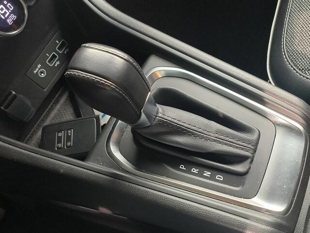 Renault CAPTUR 1.3 TCe 140 Intens uit 2023 Rijklaar + 12 maanden Bovag-garantie Henk Jongen Auto's in Helmond, al 50 jaar service zoals 't hoort!