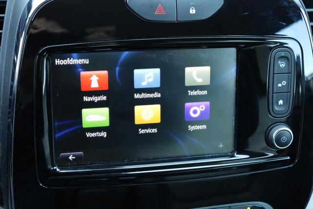 Renault CAPTUR 1.2 TCe Initiale Paris CAMERA TREKHAAK LEER CARPLAY NAVI BOSE STOELVERWARMING CRUISE CLIMA 17"LMV 2xPDC NAP!