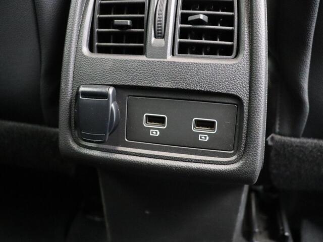 Renault CAPTUR 1.0 TCe 100 Zen | Trekhaak | Achteruitrijcamera | Cruise control | Climate control |