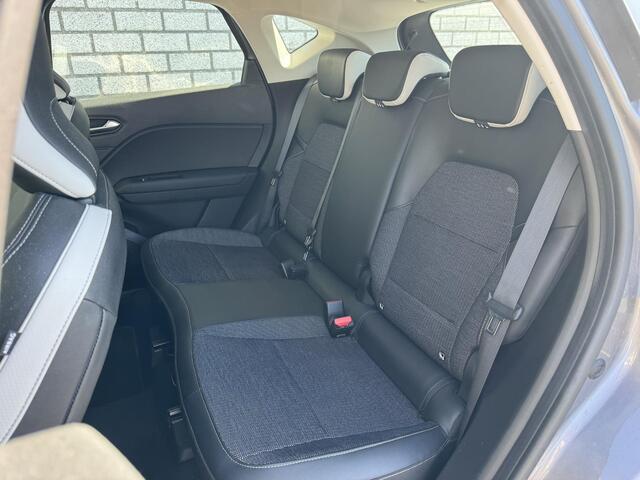 Renault CAPTUR 1.3 TCe 130 Intens | Trekhaak | Achteruitrijcamera | Stoelverwarming | Navigatie |