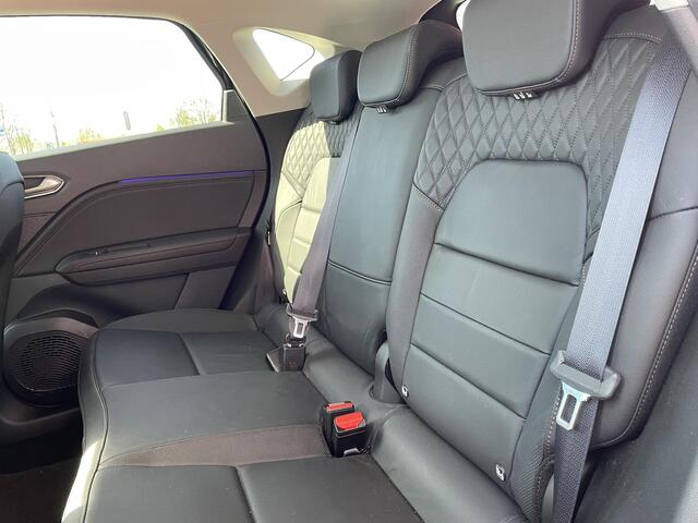 Renault CAPTUR 1.3 TCe 130 Initiale Paris / SCHUIFKANTELDAK / BOSE AUDIO / 360 CAMERA / LEDEREN STOELEN / AUTOMAAT