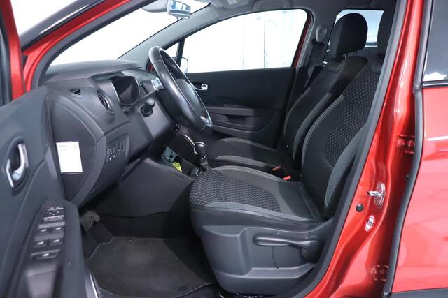 Renault CAPTUR 1.2 TCe Intens | Camera | Trekhaak | Navigatie | Climate control | AndroidAuto |