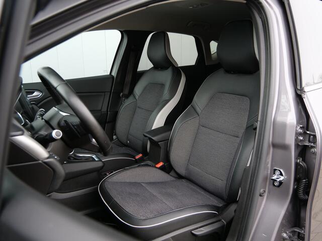 Renault CAPTUR 1.3 TCe 130 Pk Intens Automaat Navigatie / DAB / Camera / Apple Carplay / Trekhaak