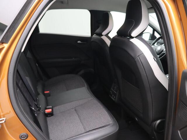 Renault CAPTUR 160pk E-Tech Plug-in Intens | Dealer Onderhouden | 1e Eigenaar! | Trekhaak | 85% accu score | Digitale Cockpit |