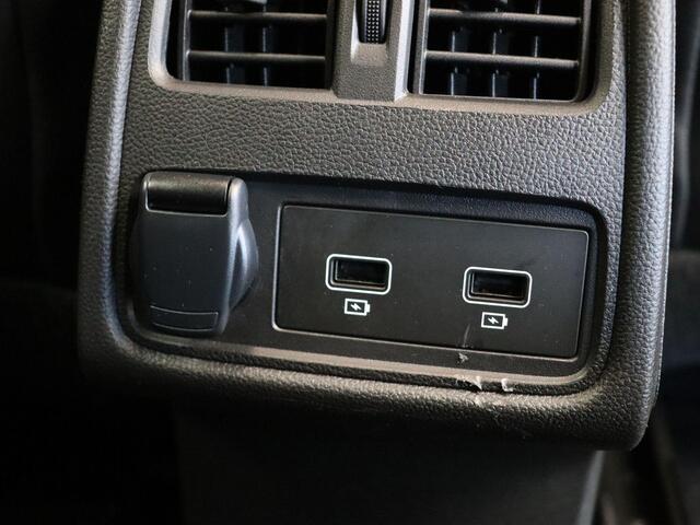 Renault CAPTUR TCe 90pk techno | BOSE audio | Grootscherm navigatie | Digitaal dashboard | All season banden |