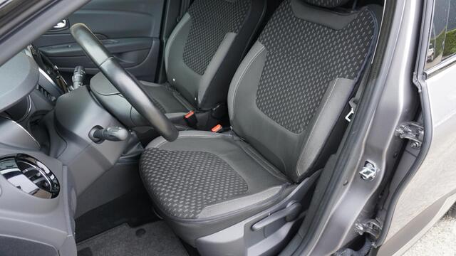 Renault CAPTUR 0.9 TCe 90pk 5Drs Intens LED Keyless A-Camera Clima Cruise Control *NL Captur*