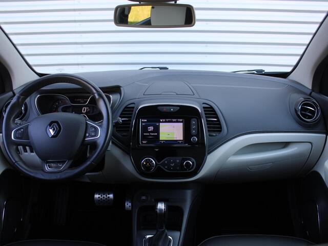 Renault CAPTUR 1.2 TCe Initiale Paris | Stoelverwarming | Camera | Leer | Bose audio | Dodehoek detectie | LED | 17" LM | Apple Carplay/Android Auto | Clima |