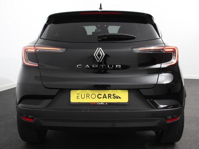 Renault CAPTUR 1.3 TCe Techno 160pk automaat | DEMO ! | Climate control Adaptieve cruise control Camera Parkeersensoren LED Verwarmde voorstoelen Stuurverwarming Navigatie Apple Carplay/ Android Auto Keyless