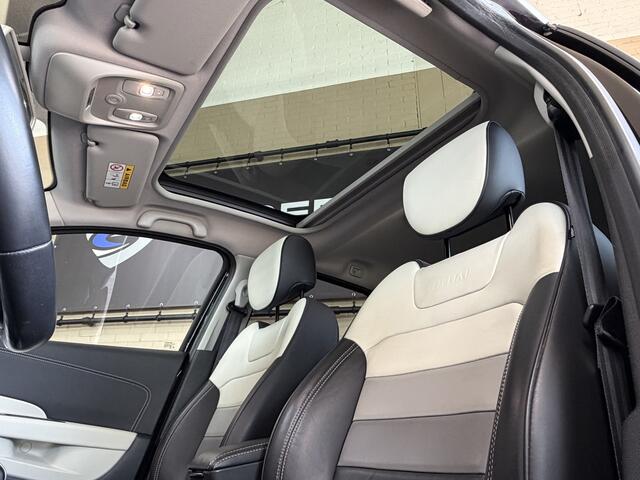 Renault CAPTUR 1.2 TCe Initiale Paris Navi | Bose | Pano | Leder | Camera | Stoelverwarming |