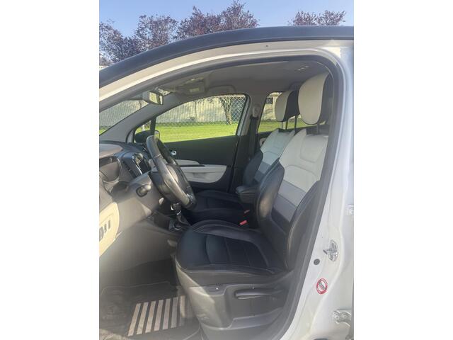 Renault CAPTUR 1.2 TCe Initiale Paris BOSE/Face-lift/LED/Clima/Stoelverwarming/Automaat/Nwe Ketting