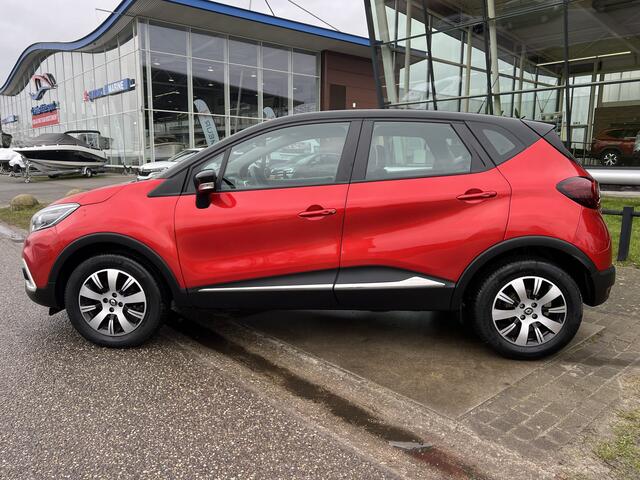 Renault CAPTUR 0.9 TCe / Trekhaak / Parkeersenoren. Achter / Keyless / Airco / Armsteun / LMV /