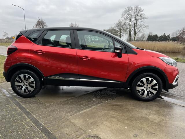 Renault CAPTUR 0.9 TCe / Trekhaak / Parkeersenoren. Achter / Keyless / Airco / Armsteun / LMV /
