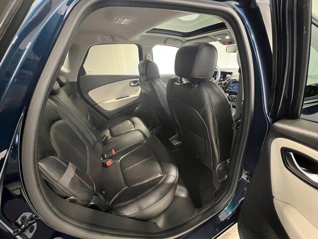 Renault CAPTUR 0.9 TCe Intens | Navigatie/Android/Apple Carplay | LM Velgen 17" | Panoramadak | Voorstoelen Verwarmd | Lederen Bekleding | Airco |