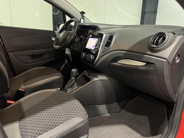 Renault CAPTUR 1.2 TCe Intens Aut. | navi | trekhaak | 49000km | parkeerhulp |