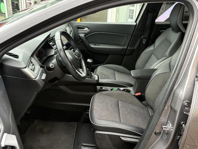 Renault CAPTUR 1.0 TCe 100 Intens | Achteruitrijcamera | NAP | Navigatie | Trekhaak | Climate Control | LED | DAB | Lichtmetaal |