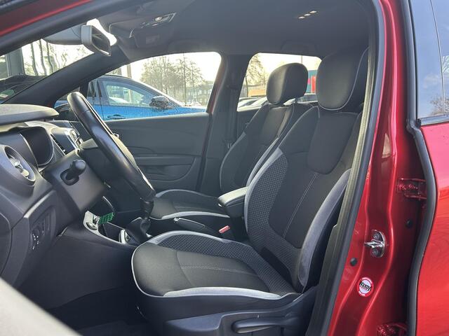 Renault CAPTUR 0.9 TCe Bose / Afneembare Trekhaak / Achteruitrijcamera / Apple Carplay & Android Auto / Climate Control / Parkeersensoren / Cruise Control / Navigatie /