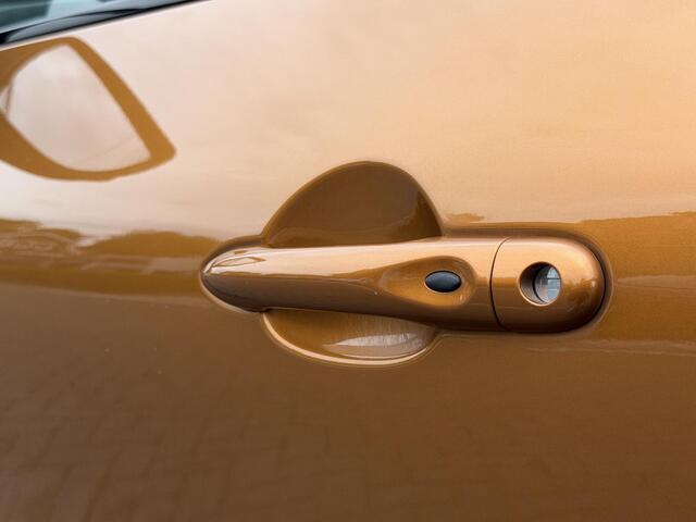 Renault CAPTUR Zen 0.9 TCe 90PK Navigatie, Achteruitrijcamera, Keyless, LED Koplampen, Stoelverwarming, Bose Audio