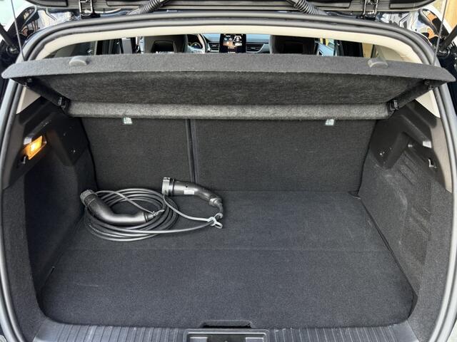 Renault CAPTUR 1.6 ET PH 160 | 360 Camera | Trekhaak | Leer |