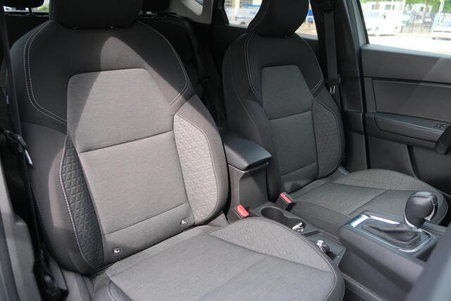 Renault CAPTUR 1.3 TCe 140pk EDC Intens | Navi | Climate | Cruise | Camera | Trekhaak | PDC | Winter Pakket