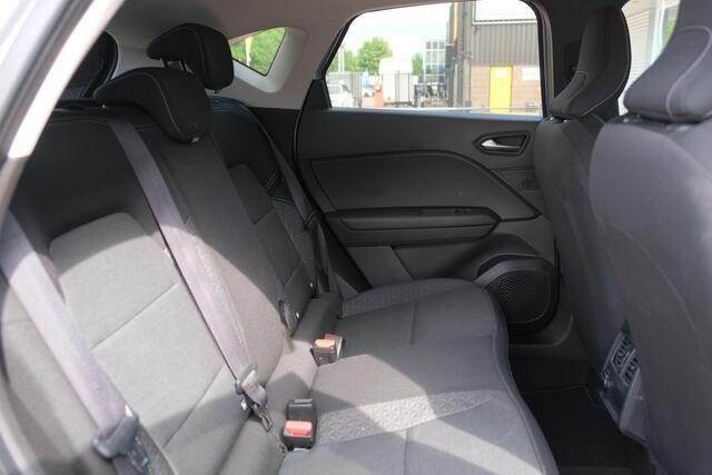 Renault CAPTUR 1.3 TCe 140pk EDC Intens | Navi | Climate | Cruise | Camera | Trekhaak | PDC | Winter Pakket